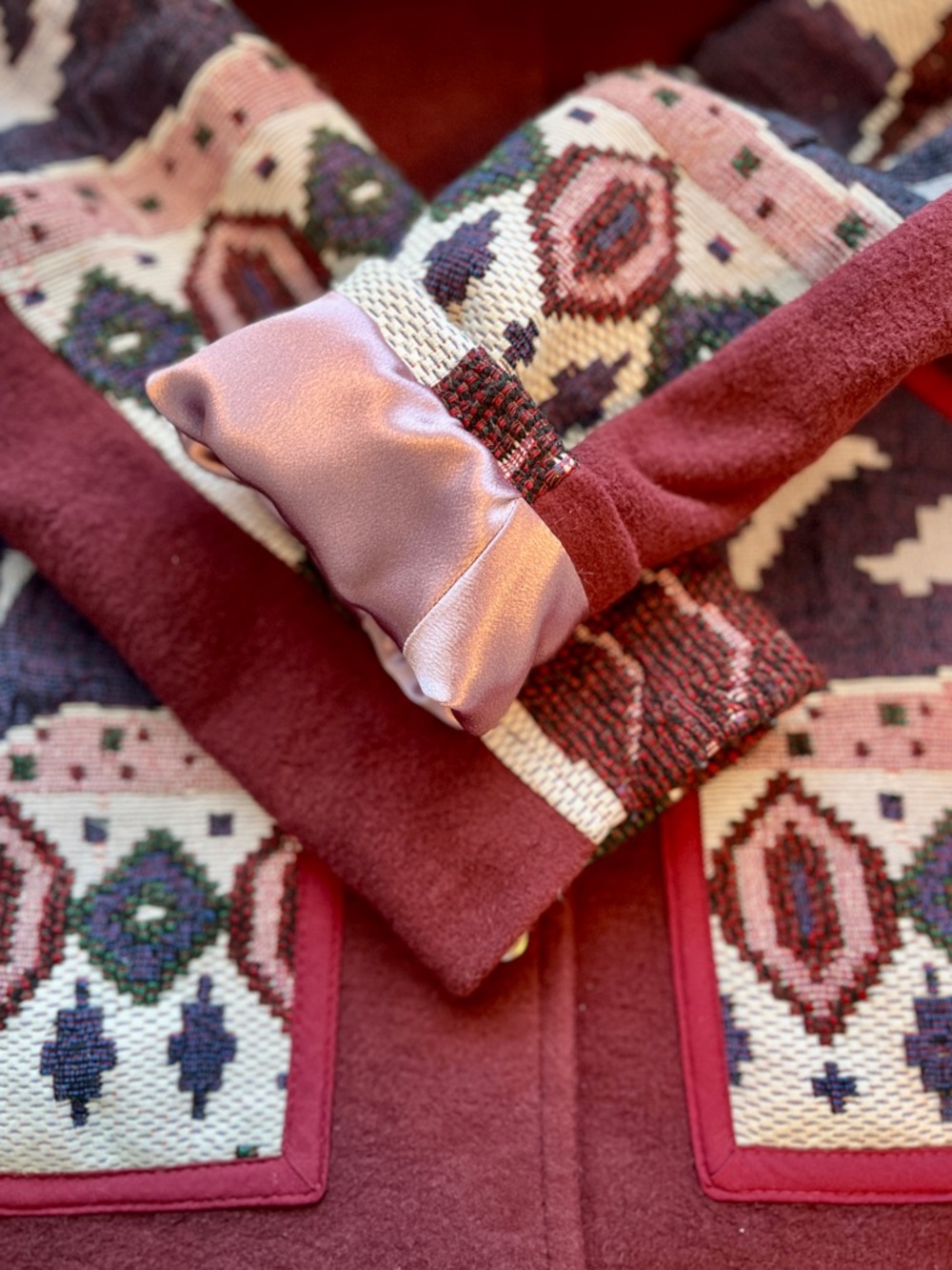 Galloping horses chore coat, reworked woven blanket, ladies' size L-2XL - Picture 7 of 16